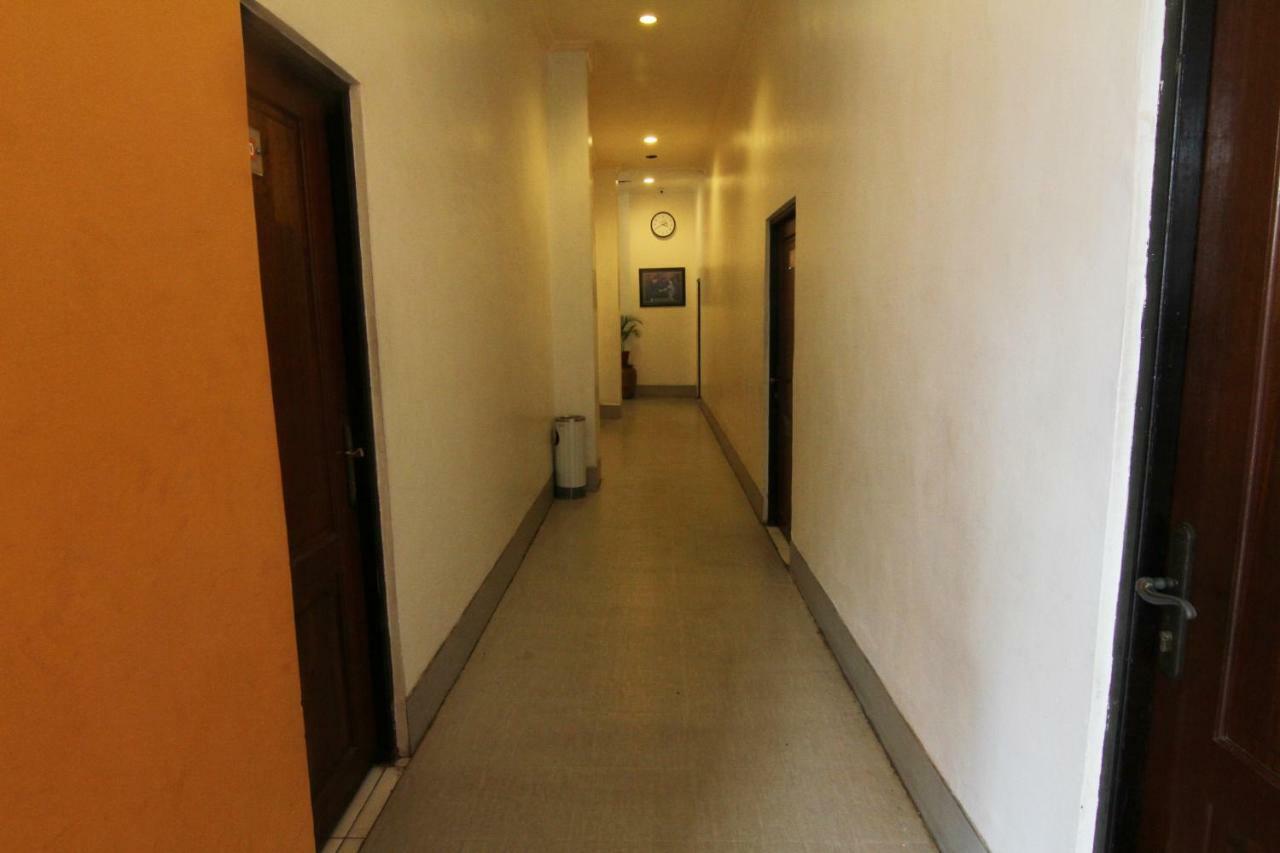 Mira Hotel Banjarmasin  Exterior photo